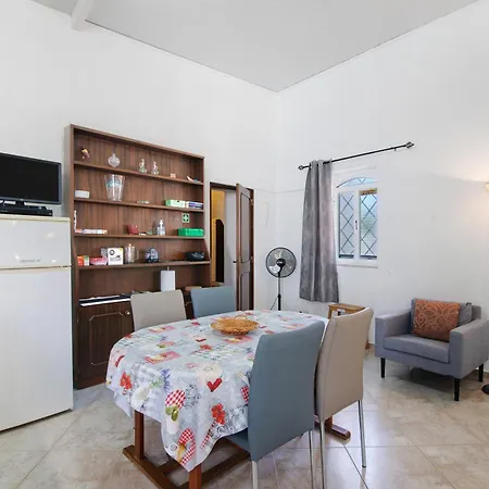 Holiday Studio Medronhal * District de Faro